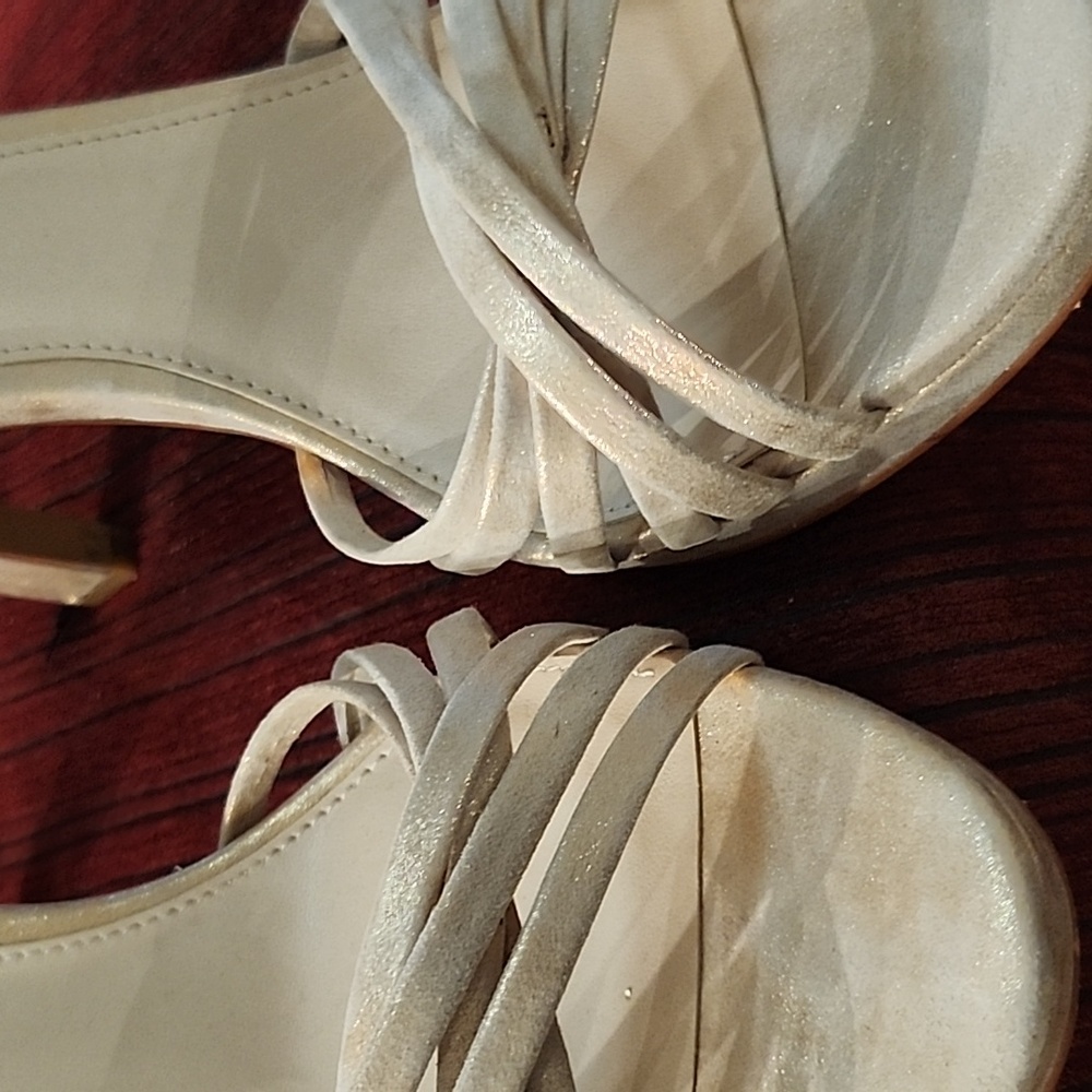 Shoes - Picture 7 of 7